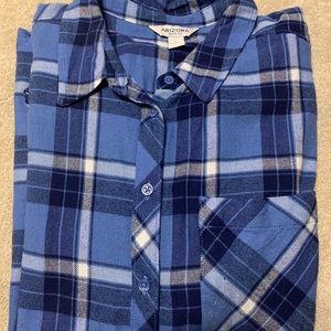 Juniors Arizona Plaid Shirt Blue Size L.